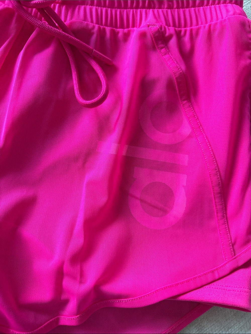 Alo Yoga Hot Pink Athletic Shorts Medium - Picture 2 of 5